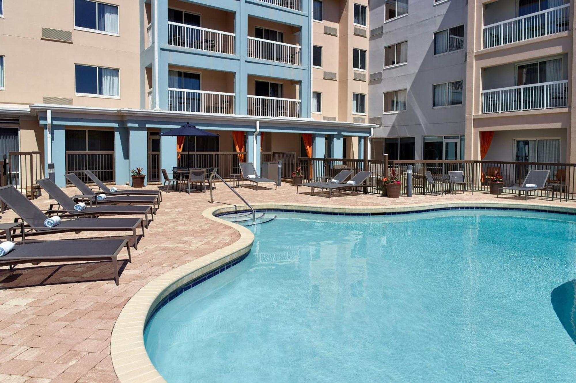 Courtyard By Marriott Myrtle Beach Broadway Exterior foto